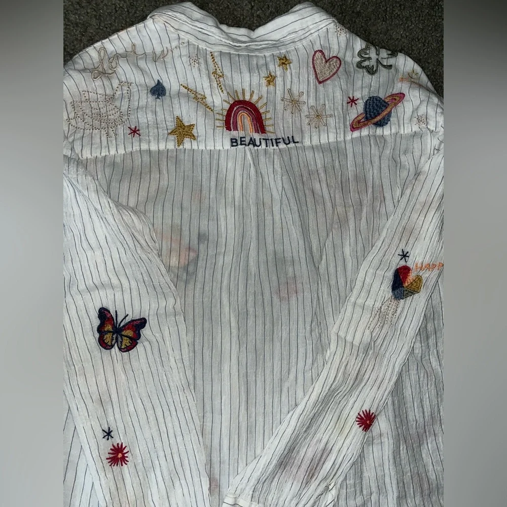 Johnny Was White Button Down Shirt with Multicolor Embroidery - Picture 2 of 8